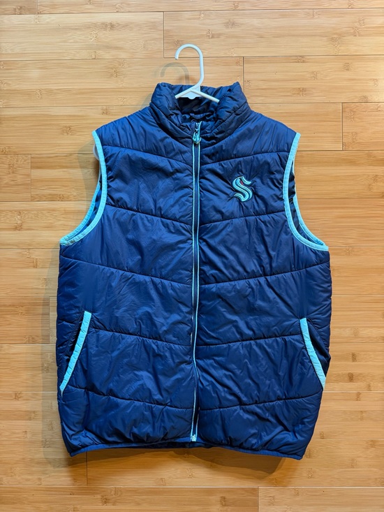 Seattle Kraken Other - Seattle Kraken SeasonTicket Member Vest — Size L